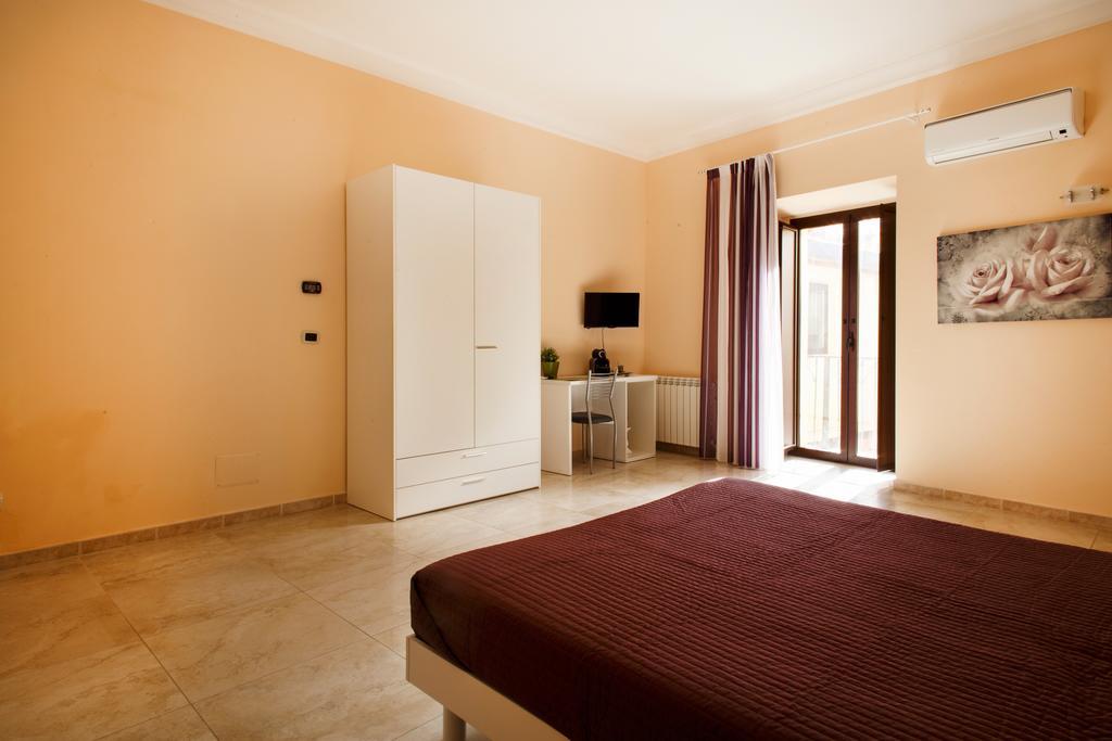 Four Rooms Агридженто Экстерьер фото